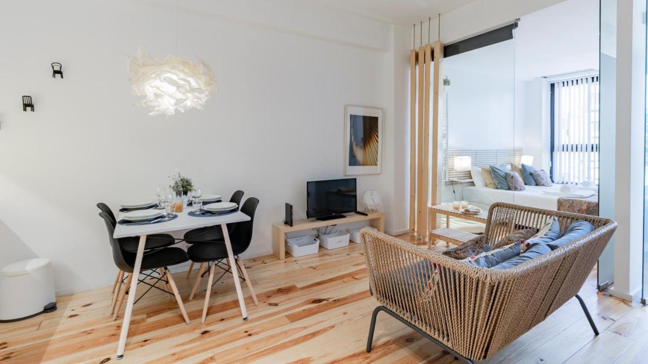 Fernandes Tomas 424 By Lovelystay Porto Exterior photo